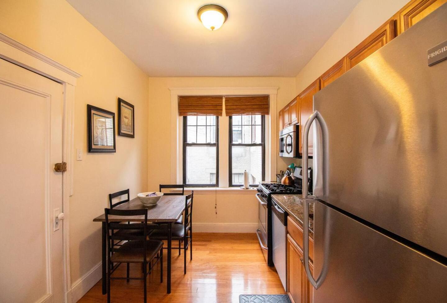 Top-Floor 2Br Renovated Bliss! Boston Exterior foto